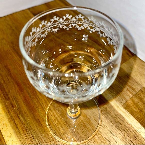 Etched Design Clear Glasses 4 1/4” Tall Wine After Dinner Drink Set of 6 - Picture 5 of 11